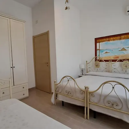 La Porta Sulla Costa Bed & Breakfast San Pantaleo